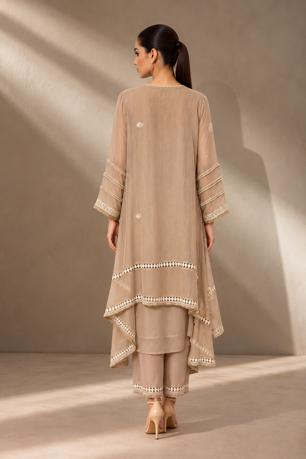 EMBROIDERED MUL CHANDERI KURTA SET WITH