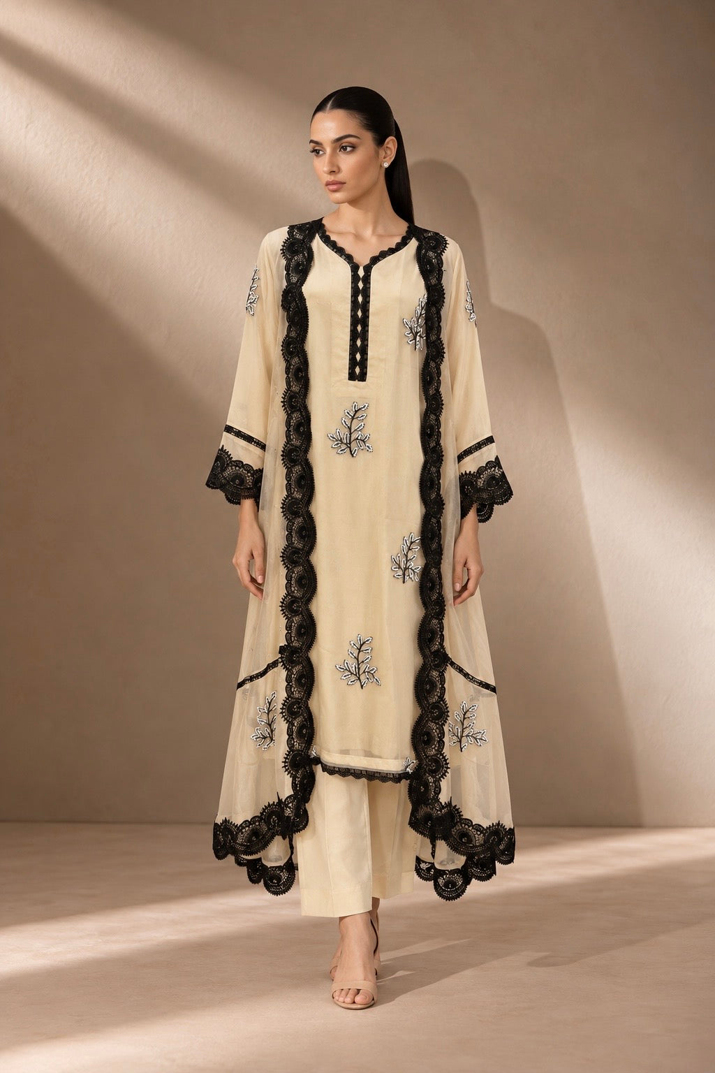 IVORY NOIR ORGANZA KURTA SET