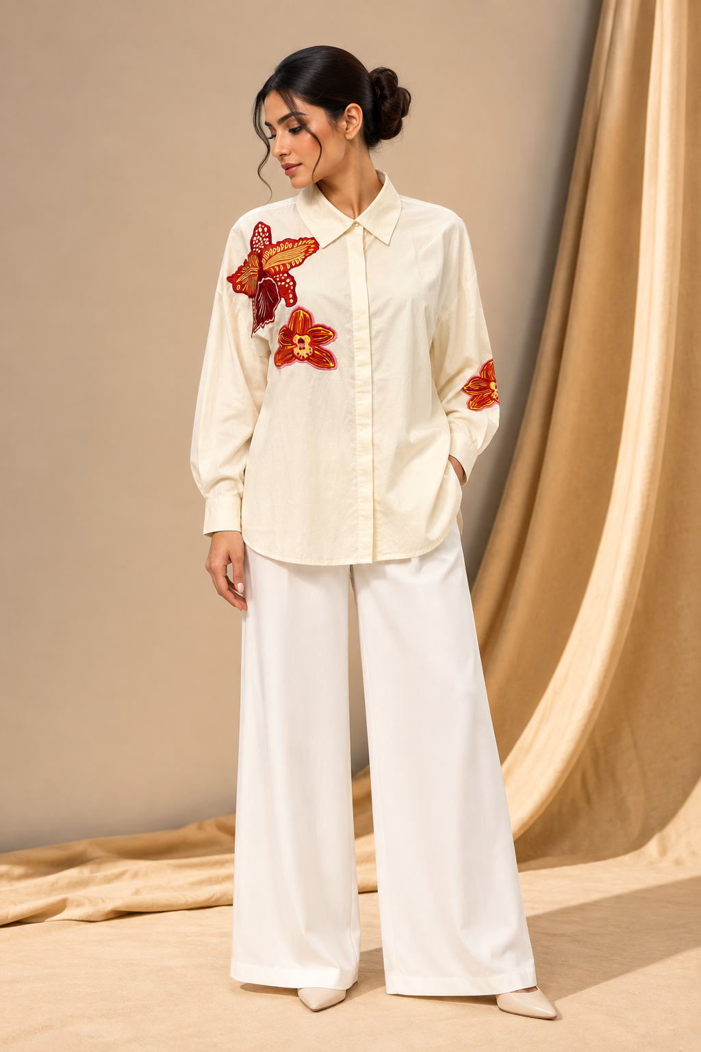 IVORY FLORAL APPLIQUE COTTON SHIRT